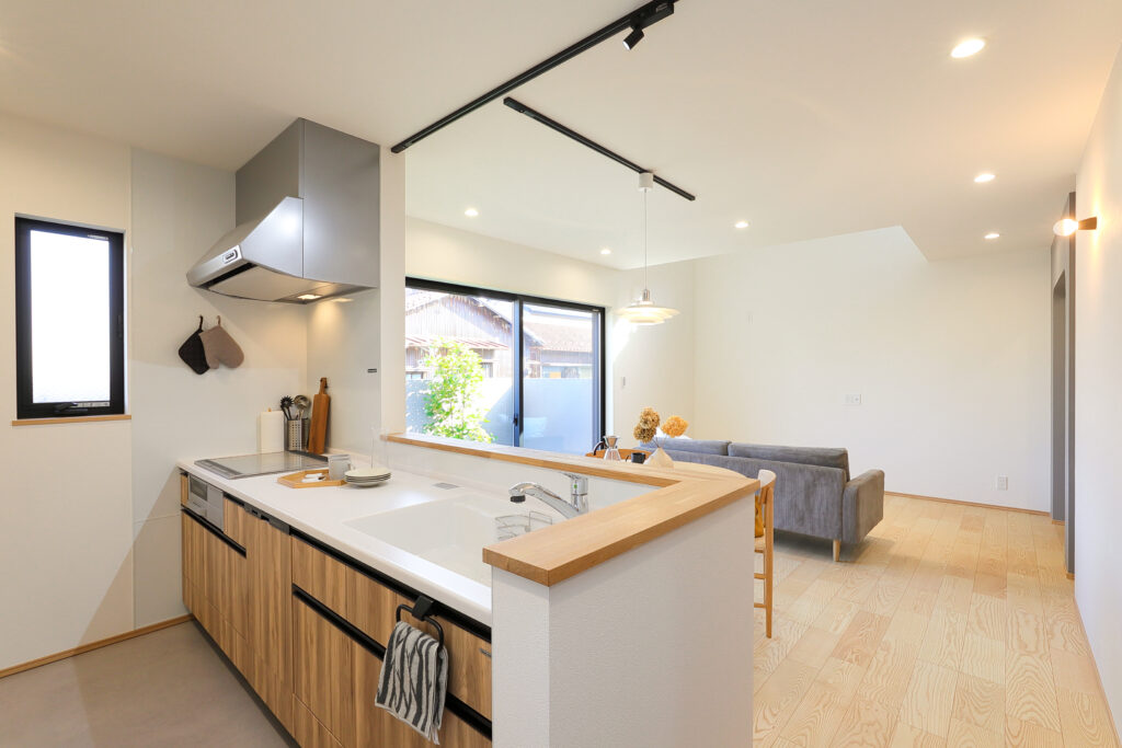 庭を身近に感じながら過ごす回遊動線のある暮らし