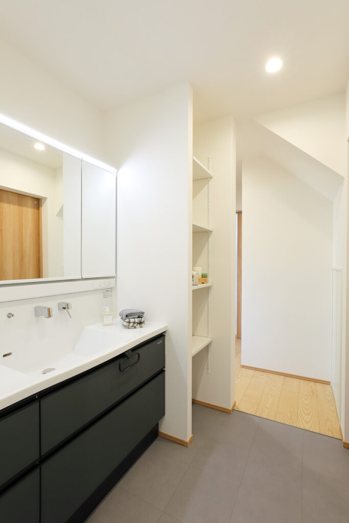 庭を身近に感じながら過ごす回遊動線のある暮らし