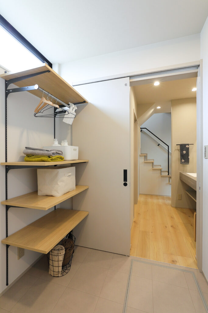 コックピットキッチンから家族の笑顔を見渡す暮らし